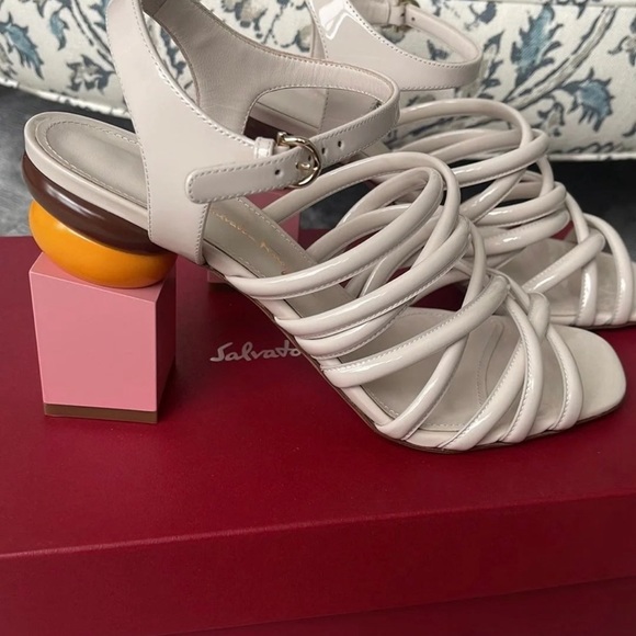 NWT Salvatore Ferragamo sandal - Picture 2 of 6